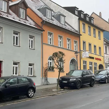 Voh Mitten In Vohenstrauß, Smart-tv, Parkplatz